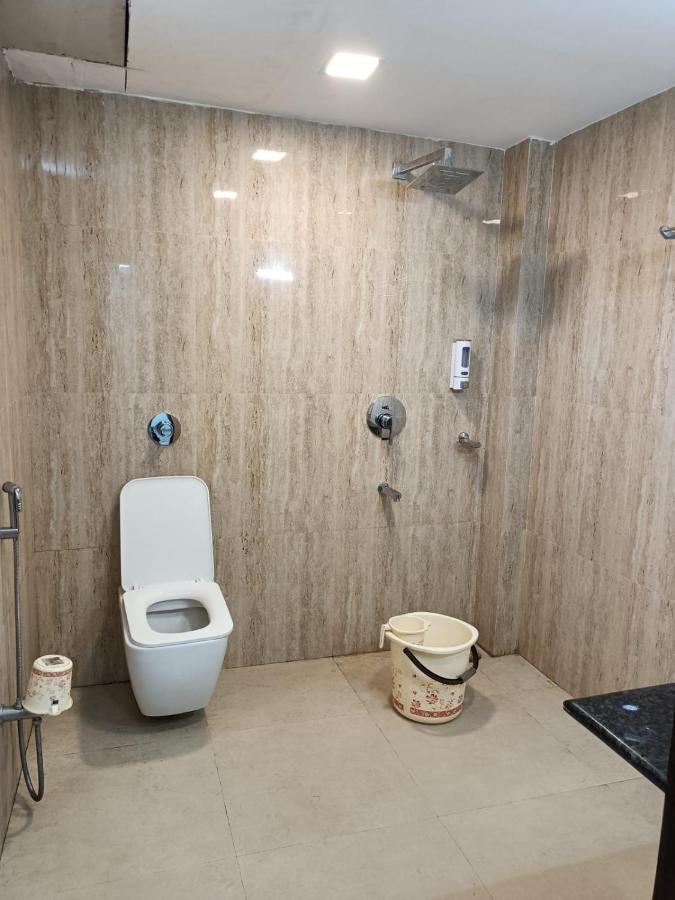 Kusum Hotel Dibrugarh Zewnętrze zdjęcie