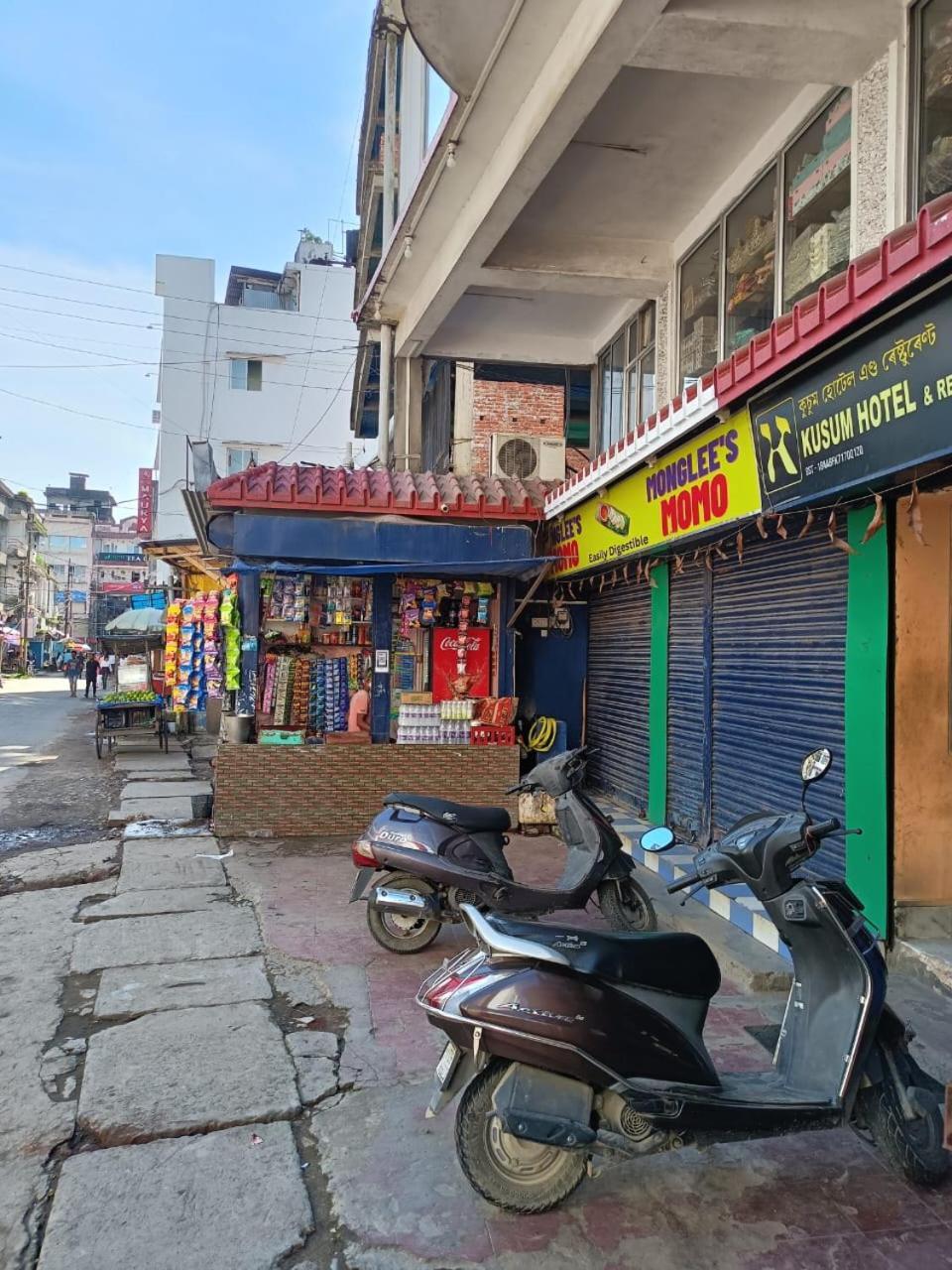 Kusum Hotel Dibrugarh Zewnętrze zdjęcie